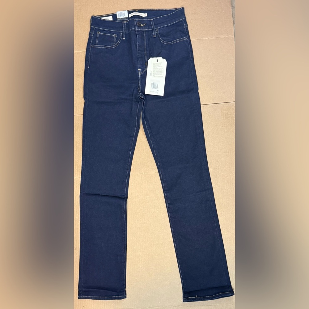 Levi's Women's 724 High Rise Straight Jeans, Size 29x30